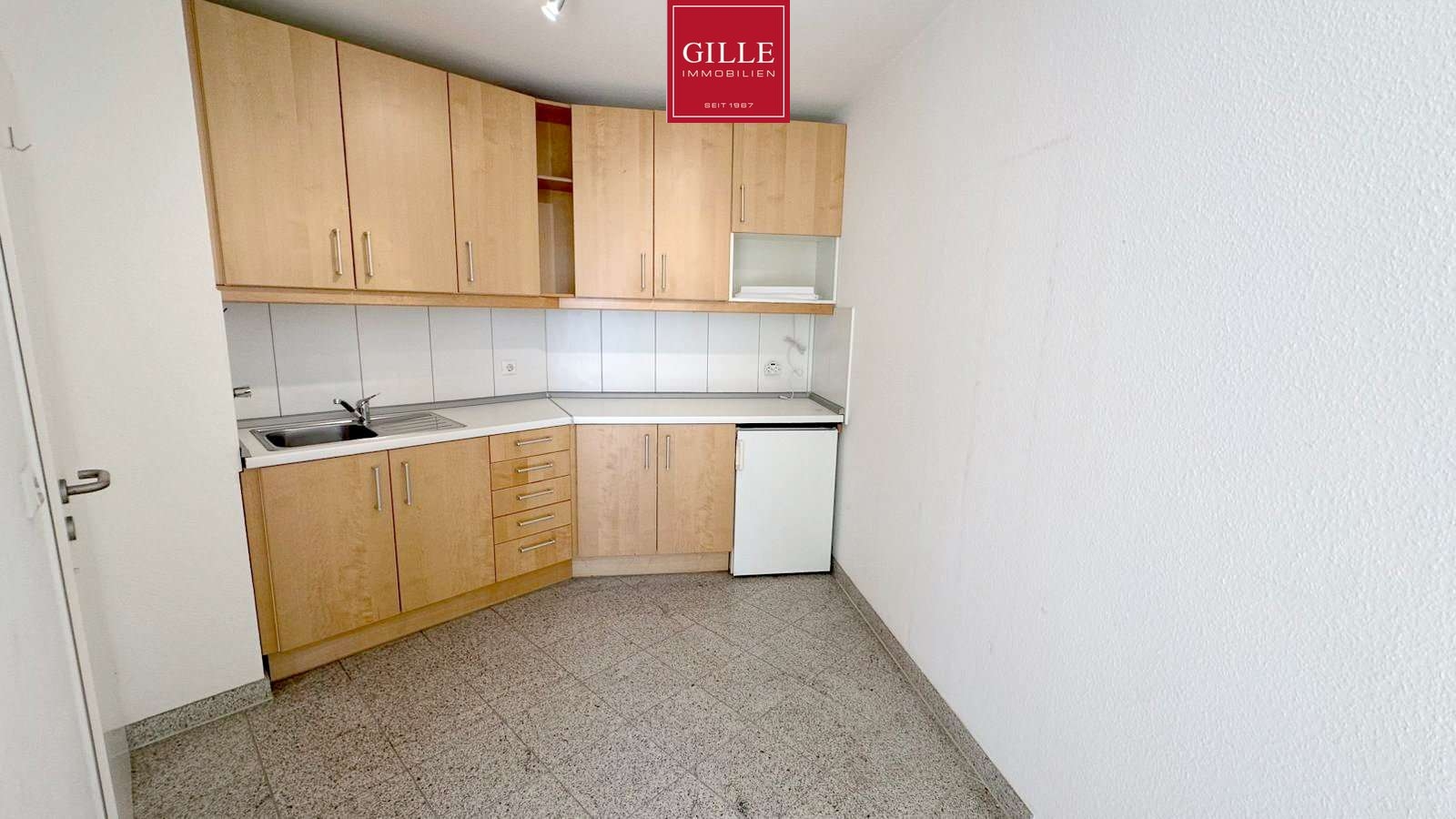 Ansicht 15 von: Neuss-Furth: Helles u. modernes Apartment mit EBK, Wannenbad u. TG-Stellplatz